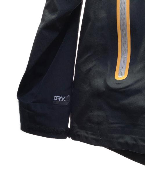 MOUNTAIN HARD WEAR（マウンテンハードウェア）MOUNTAIN HARD WEAR (マウンテンハードウェア) トレッキングウェア(ジャケット) 。ブラック サイズ:Lの古着・服飾アイテム