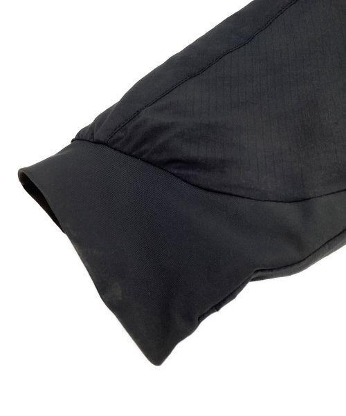 ARC'TERYX（アークテリクス）ARC'TERYX (アークテリクス) アトムARフーディ ブラック サイズ:Sの古着・服飾アイテム