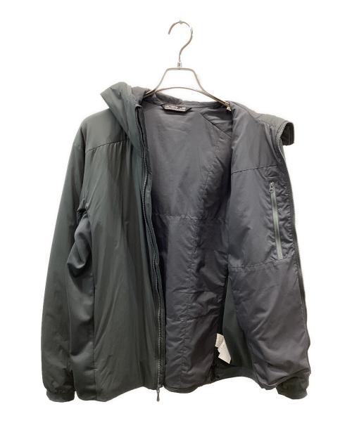 ARC'TERYX（アークテリクス）ARC'TERYX (アークテリクス) アウトドアウェア(ジャケット) グレー サイズ:Mの古着・服飾アイテム