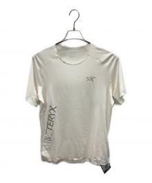 ARC'TERYX（アークテリクス）の古着「ノーバン ダウンワード ロゴ ショートスリーブ」｜ホワイト