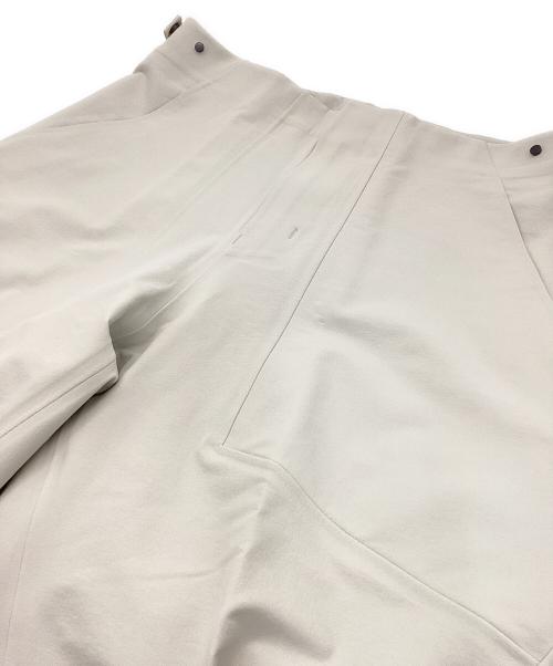 ARC'TERYX VEILANCE（アークテリクス ヴェイランス）ARC'TERYX VEILANCE (アークテリクス ヴェイランス) ダイオード MX パンツ ベージュ サイズ:M 未使用品の古着・服飾アイテム