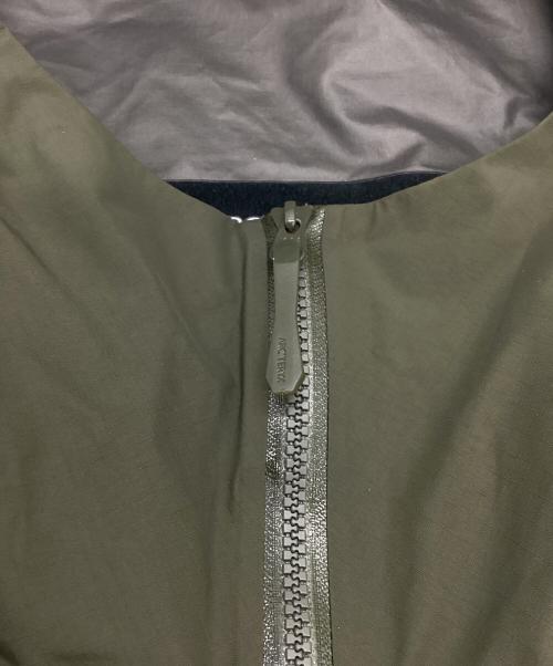 ARC'TERYX（アークテリクス）ARC'TERYX (アークテリクス) ベータ SL ハイブリッド ジャケット オリーブ サイズ:Sの古着・服飾アイテム
