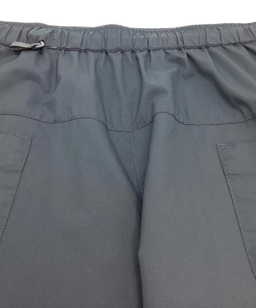 AXESQUIN ELEMENTS（アクシーズクイン エレメンツ）AXESQUIN ELEMENTS (アクシーズクイン エレメンツ) 軽くてサラサラなパンツ グレー サイズ:Mの古着・服飾アイテム