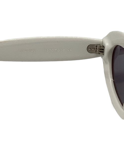 SUNBUDDIES EYEWEAR（サンバディーズ）SUNBUDDIES EYEWEAR (サンバディーズ) COUTNEY サングラス ホワイトの古着・服飾アイテム