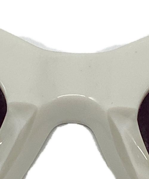 SUNBUDDIES EYEWEAR（サンバディーズ）SUNBUDDIES EYEWEAR (サンバディーズ) COUTNEY サングラス ホワイトの古着・服飾アイテム