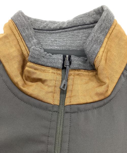 Patagonia（パタゴニア）Patagonia (パタゴニア) LongｰSleeved R1 Field 1/4-Zip グレー×コヨーテ サイズ:Lの古着・服飾アイテム