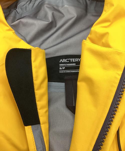 ARC'TERYX（アークテリクス）ARC'TERYX (アークテリクス) Rush Jacket イエロー サイズ:Sの古着・服飾アイテム