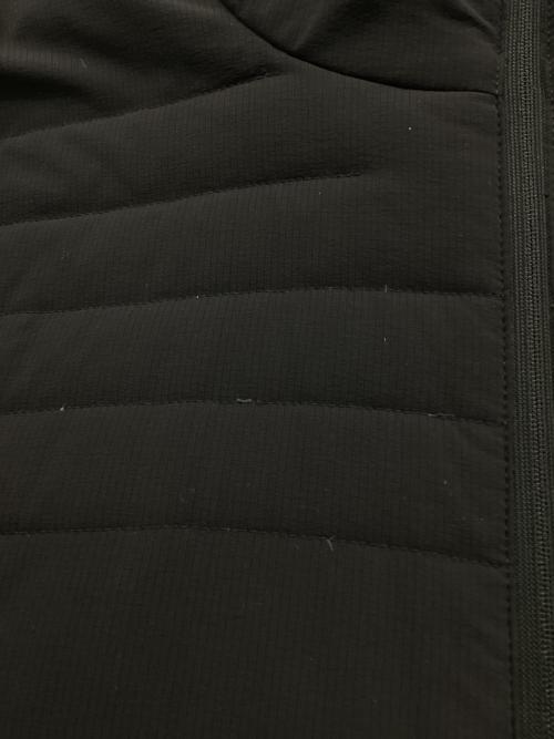 Berghaus（バーグハウス）Berghaus (バーグハウス) アオナックAXダウンジャケット ブラック×レッド サイズ:SIZE Mの古着・服飾アイテム