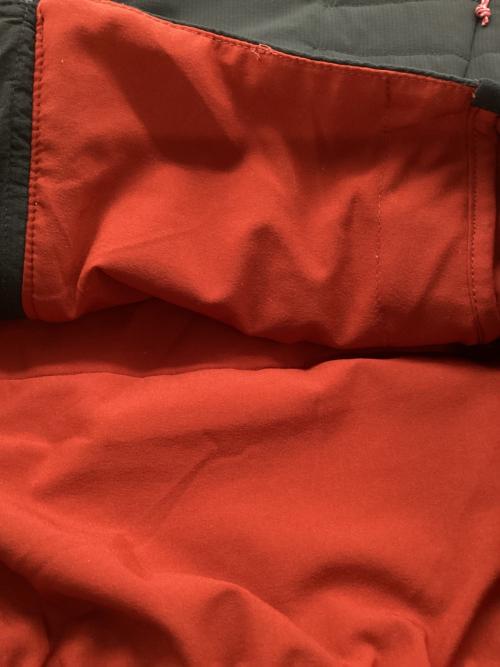 Berghaus（バーグハウス）Berghaus (バーグハウス) アオナックAXダウンジャケット ブラック×レッド サイズ:SIZE Mの古着・服飾アイテム