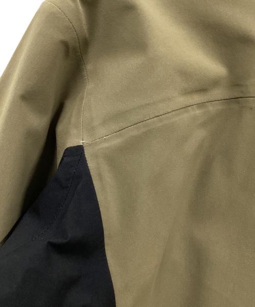 MOUNTAIN HARD WEAR（マウンテンハードウェア）MOUNTAIN HARD WEAR (マウンテンハードウェア) スノーストームジャケット カーキ×ブラック サイズ:XSの古着・服飾アイテム
