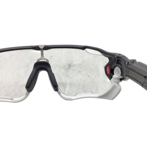 OAKLEY（オークリー）OAKLEY (オークリー) JAW BREAKER ブラック×ホワイトの古着・服飾アイテム