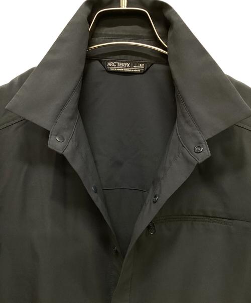 ARC'TERYX（アークテリクス）ARC'TERYX (アークテリクス) アウトドアウェア(シャツ) ネイビー サイズ:Sの古着・服飾アイテム