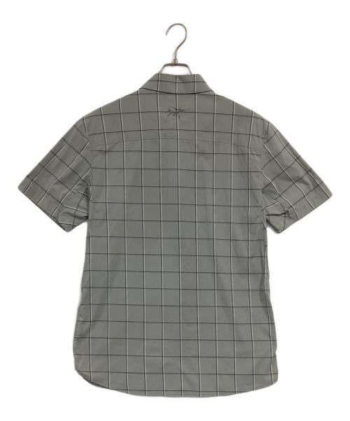 ARC'TERYX（アークテリクス）ARC'TERYX (アークテリクス) Riel Shirt SS（リエル シャツ ショートスリーブ） グレー サイズ:Ｓの古着・服飾アイテム