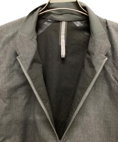 ARC'TERYX（アークテリクス）ARC'TERYX (アークテリクス) アウトドアウェア(ジャケット) グレー サイズ:Mの古着・服飾アイテム