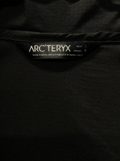 ARC'TERYX（アークテリクス）ARC'TERYX (アークテリクス) スコーミッシュフーディ ブラック サイズ:Sの古着・服飾アイテム