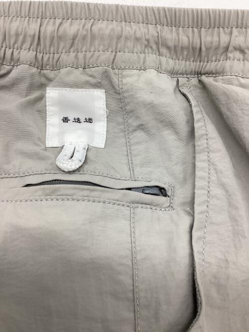 迷迭香（マンネンロウ）迷迭香 (マンネンロウ) ナイロンハーベストトレーナー ライトグレー サイズ:4の古着・服飾アイテム