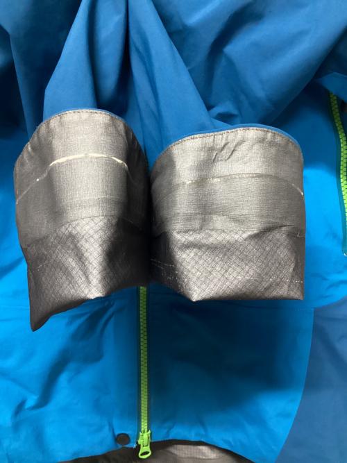 MountainEquipment（マウンテンイクィップメント）MountainEquipment (マウンテンイクィップメント) トレッキングウェア(レインウェア) スカイブルー サイズ:Sの古着・服飾アイテム