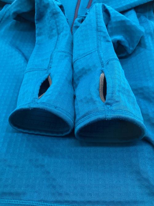 Patagonia（パタゴニア）Patagonia (パタゴニア) R1フーディ スカイブルー サイズ:Sの古着・服飾アイテム
