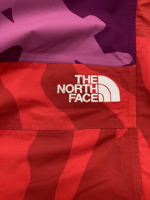 THE NORTH FACE（ザ ノース フェイス）THE NORTH FACE (ザ ノース フェイス) KAWS (カウズ) トラックパンツ ピンク×パープル サイズ:Lの古着・服飾アイテム
