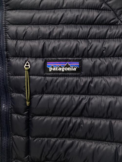 Patagonia（パタゴニア）Patagonia (パタゴニア) Alplight Down Pullover ネイビー×イエロー サイズ:Mの古着・服飾アイテム
