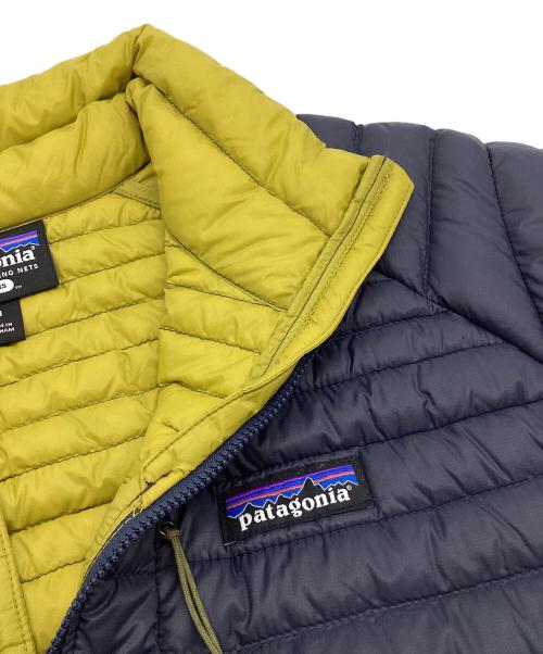 Patagonia（パタゴニア）Patagonia (パタゴニア) Alplight Down Pullover ネイビー×イエロー サイズ:Mの古着・服飾アイテム