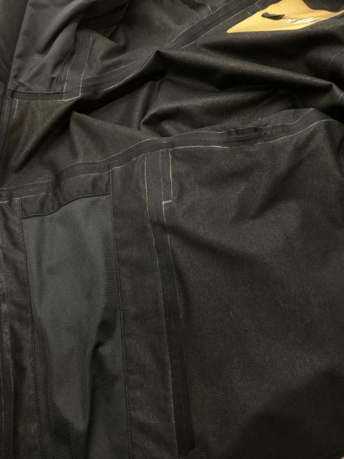 MILLET（ミレー）MILLET (ミレー) ティフォン50000ウォームストレッチジャケット カーキ サイズ:Mの古着・服飾アイテム