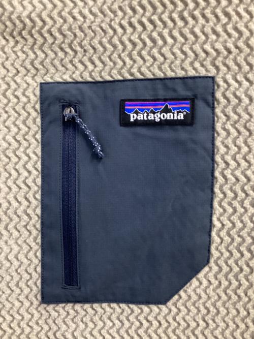 Patagonia（パタゴニア）Patagonia (パタゴニア) R1エア・クルー ベージュ サイズ:Mの古着・服飾アイテム