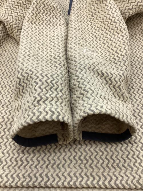 Patagonia（パタゴニア）Patagonia (パタゴニア) R1エア・クルー ベージュ サイズ:Mの古着・服飾アイテム