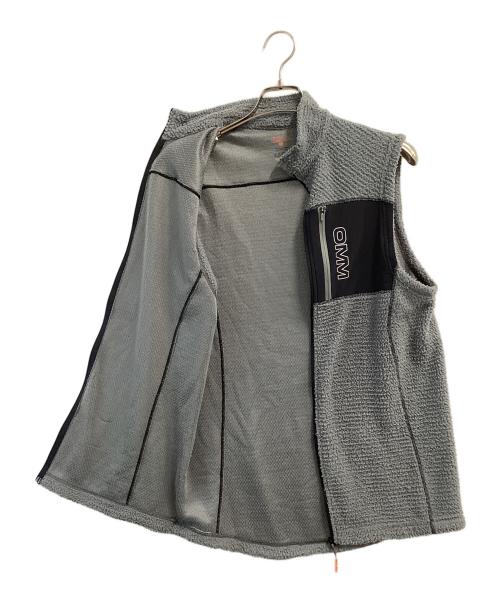 OMM（オリジナルマウンテンマラソン）OMM (オリジナルマウンテンマラソン) Core Zipped Vest グレー サイズ:Mの古着・服飾アイテム