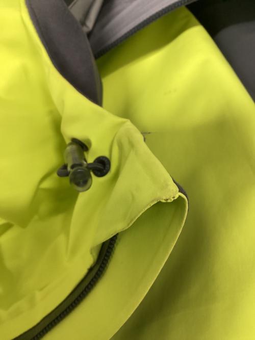 HAGLOFS（ホグロフス）HAGLOFS (ホグロフス) ROC SPIRIT JACKET イエロー×グレー サイズ:Mの古着・服飾アイテム