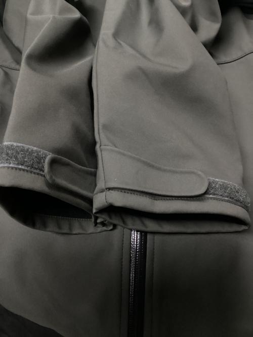 MountainEquipment（マウンテンイクィップメント）MountainEquipment (マウンテンイクィップメント) エンデューロシェルジャケット グレー サイズ:Lの古着・服飾アイテム