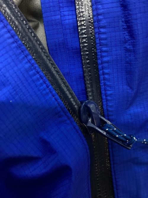 mont-bell（モンベル）mont-bell (モンベル) ストームクルーザー デタッチャブル フード ブルー サイズ:Lの古着・服飾アイテム