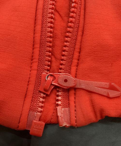 ARC'TERYX（アークテリクス）ARC'TERYX (アークテリクス) アトムヘビーウエイトジャケット レッド サイズ:Mの古着・服飾アイテム