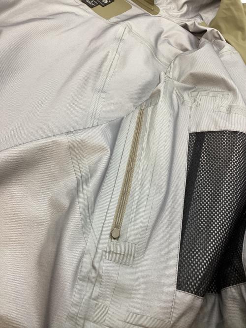 MOUNTAIN HARD WEAR（マウンテンハードウェア）MOUNTAIN HARD WEAR (マウンテンハードウェア) コヒージョンジャケット カーキ サイズ:XLの古着・服飾アイテム