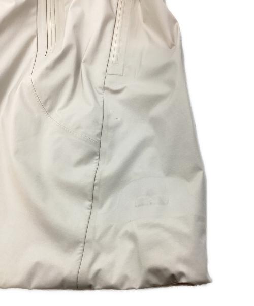 DESCENTE（デサント）DESCENTE (デサント) ALLTERRAIN CREAS HARD SHELL JACKET アイボリー サイズ:Mの古着・服飾アイテム