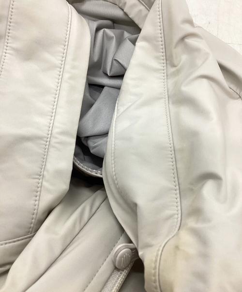 DESCENTE（デサント）DESCENTE (デサント) ALLTERRAIN CREAS HARD SHELL JACKET アイボリー サイズ:Mの古着・服飾アイテム