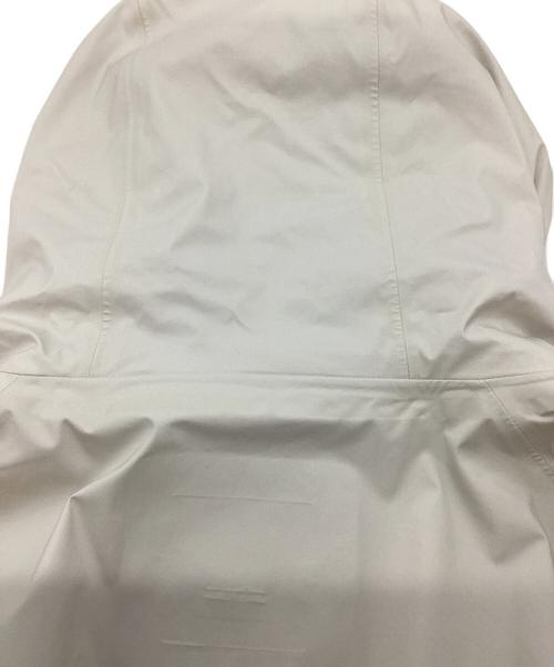 DESCENTE（デサント）DESCENTE (デサント) ALLTERRAIN CREAS HARD SHELL JACKET アイボリー サイズ:Mの古着・服飾アイテム