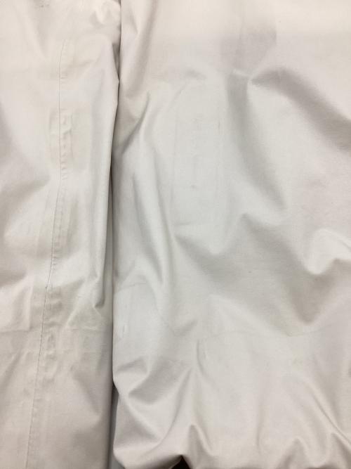 DESCENTE（デサント）DESCENTE (デサント) ALLTERRAIN CREAS HARD SHELL JACKET アイボリー サイズ:Mの古着・服飾アイテム