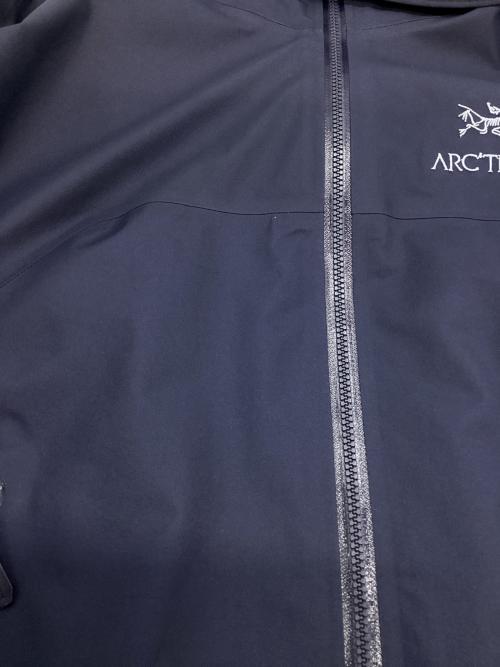 ARC'TERYX（アークテリクス）ARC'TERYX (アークテリクス) ベータ ジャケット ネイビー サイズ:Mの古着・服飾アイテム