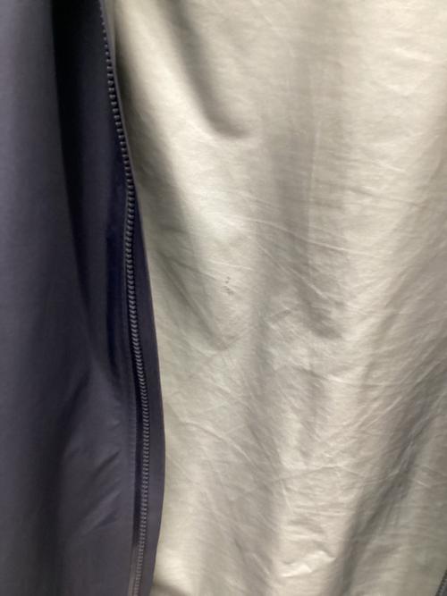 ARC'TERYX（アークテリクス）ARC'TERYX (アークテリクス) ベータ ジャケット ネイビー サイズ:Mの古着・服飾アイテム