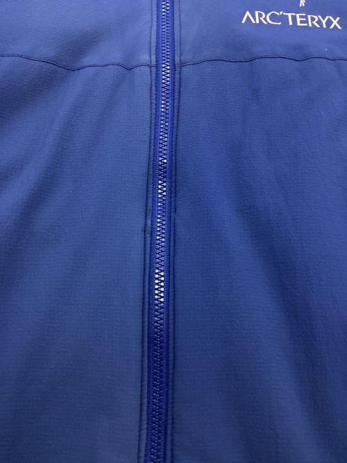 ARC'TERYX（アークテリクス）ARC'TERYX (アークテリクス) アトム LT フーディ ブルー サイズ:Sの古着・服飾アイテム