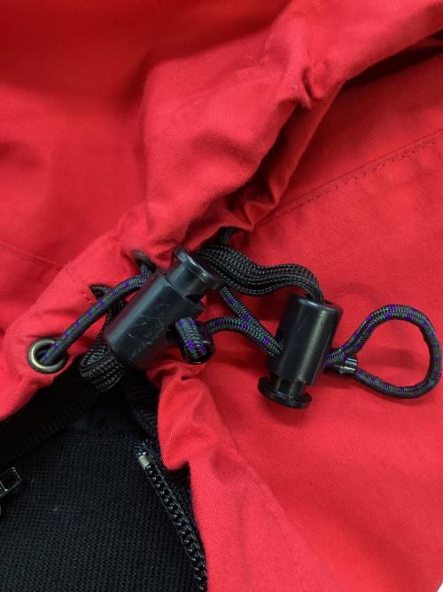 THE NORTH FACE（ザ ノース フェイス）THE NORTH FACE (ザ ノース フェイス) マウンテンジャケット レッド×ブラック サイズ:Lの古着・服飾アイテム
