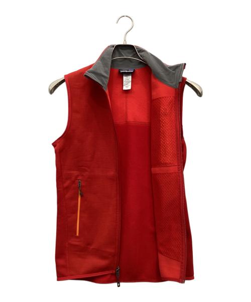 Patagonia（パタゴニア）Patagonia (パタゴニア) アウトドアウェア(ジャケット) レッド サイズ:Sの古着・服飾アイテム