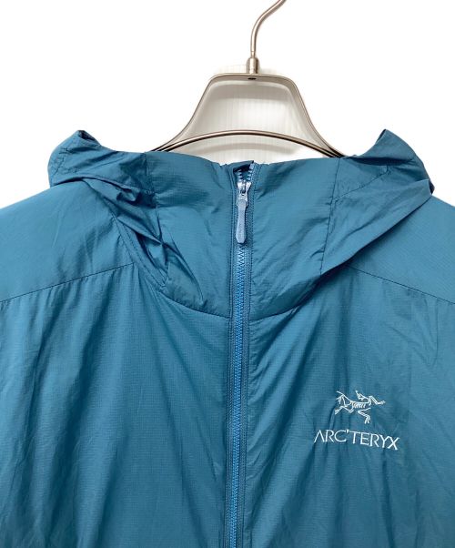ARC'TERYX（アークテリクス）ARC'TERYX (アークテリクス) アトムSLフーディー（トレッキングウェア) ブルー サイズ:Mの古着・服飾アイテム