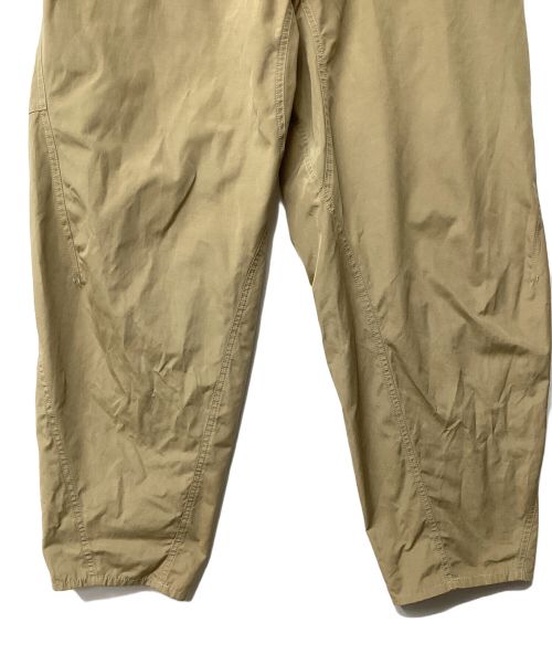 and wander（アンドワンダー）and wander (アンドワンダー) high count cloth wide pants カーキ サイズ:XLの古着・服飾アイテム