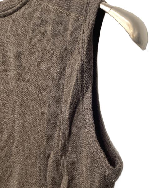 山と道（ヤマトミチ）山と道 (ヤマトミチ) DFメッシュメリノスリーブレス（トレッキングウェア) ブラウン サイズ:Sの古着・服飾アイテム