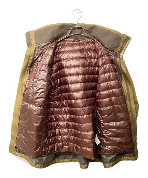 mont-bell（モンベル）mont-bell (モンベル) ヴェイルダウンパーカ（トレッキングウェア/レインウェア) カーキ×エンジ サイズ:Lの古着・服飾アイテム