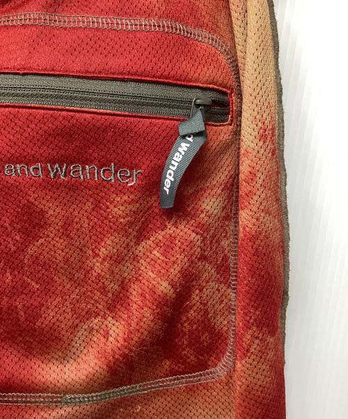 and wander（アンドワンダー）and wander (アンドワンダー) printed Octa pants レッド サイズ:Lの古着・服飾アイテム