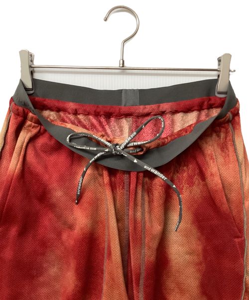 and wander（アンドワンダー）and wander (アンドワンダー) printed Octa pants レッド サイズ:Lの古着・服飾アイテム