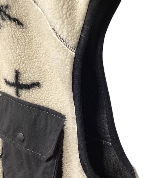 and wander（アンドワンダー）and wander (アンドワンダー) Daijiro OHARA map key boa vest ホワイト×ブラック サイズ:L/XLの古着・服飾アイテム